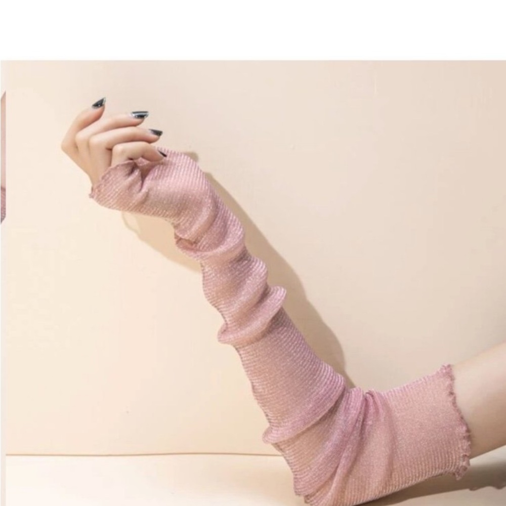 Elegant Lace Lingerie Set in Cream - Picture 9 of 13